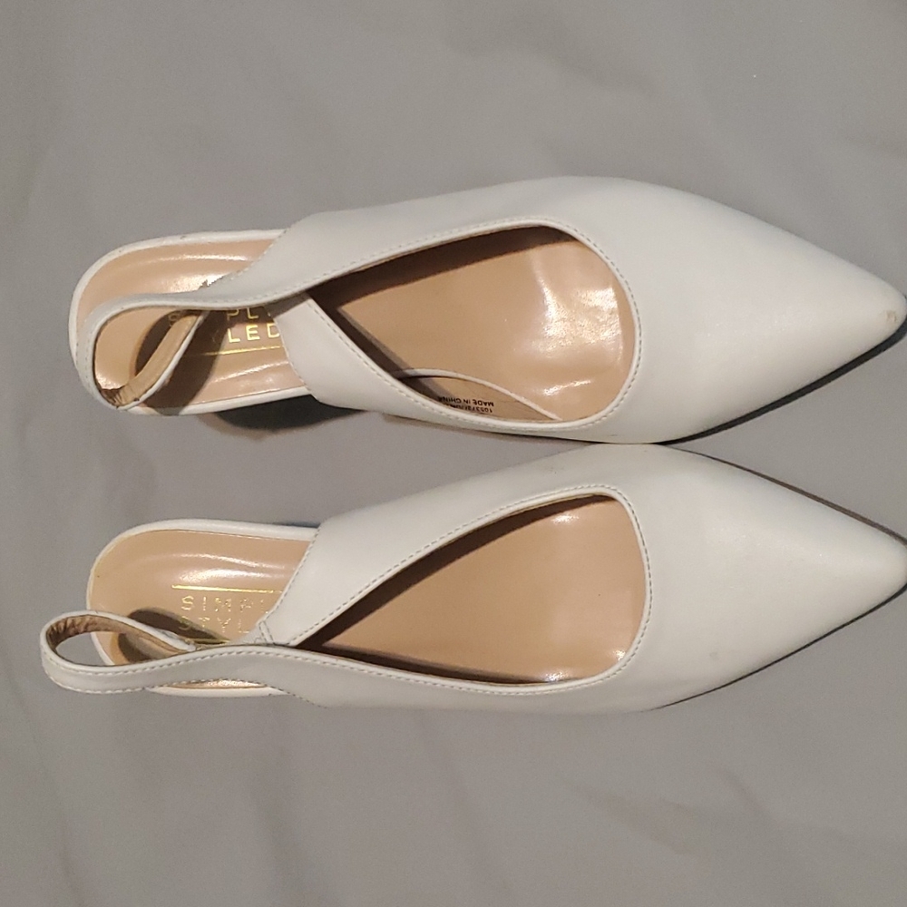 Simply styled white shoes